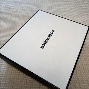 DSQUARED2 White and Black Gift Box